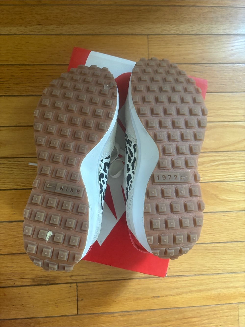 Nike Kids White Sneakers with Red Heel and Leopard Swoosh - Picture 5 of 6